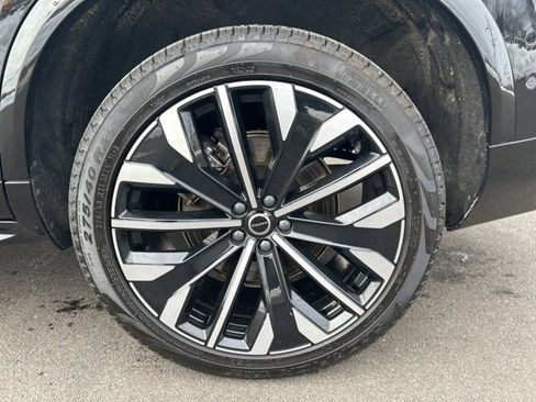 Certified 2025 Volvo XC90 B5 Plus image 9