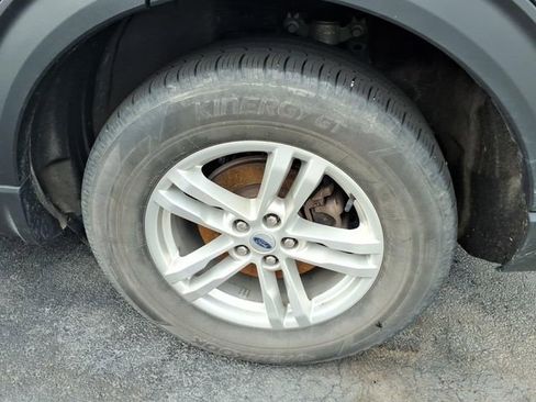 Used 2023 Ford Explorer XLT w/ Equipment Group 202A AWD/4WD image 20
