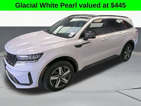 Used 2023 Kia Sorento EX w/ Panoramic Sunroof Package image 4
