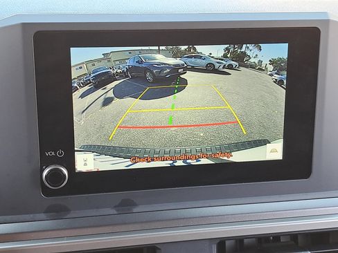 Used 2025 Toyota 4Runner SR5 AWD/4WD image 26
