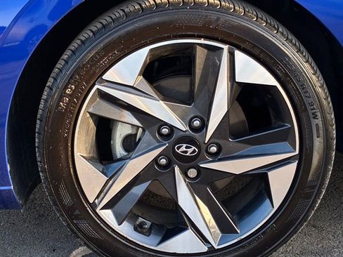 Used 2023 Hyundai Elantra SEL w/ Convenience Package image 45