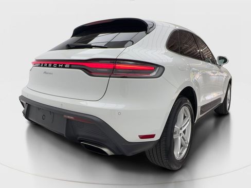 Used 2022 Porsche Macan AWD/4WD image 7
