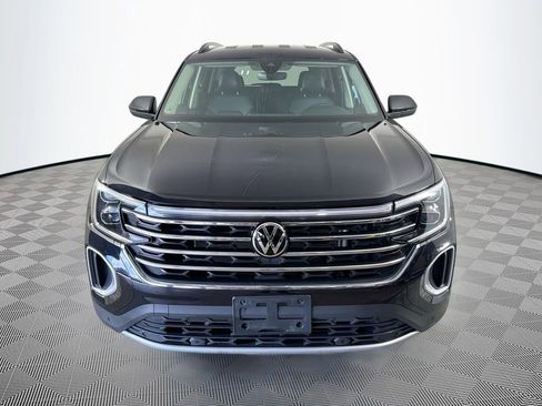 Used 2024 Volkswagen Atlas SE AWD/4WD image 2
