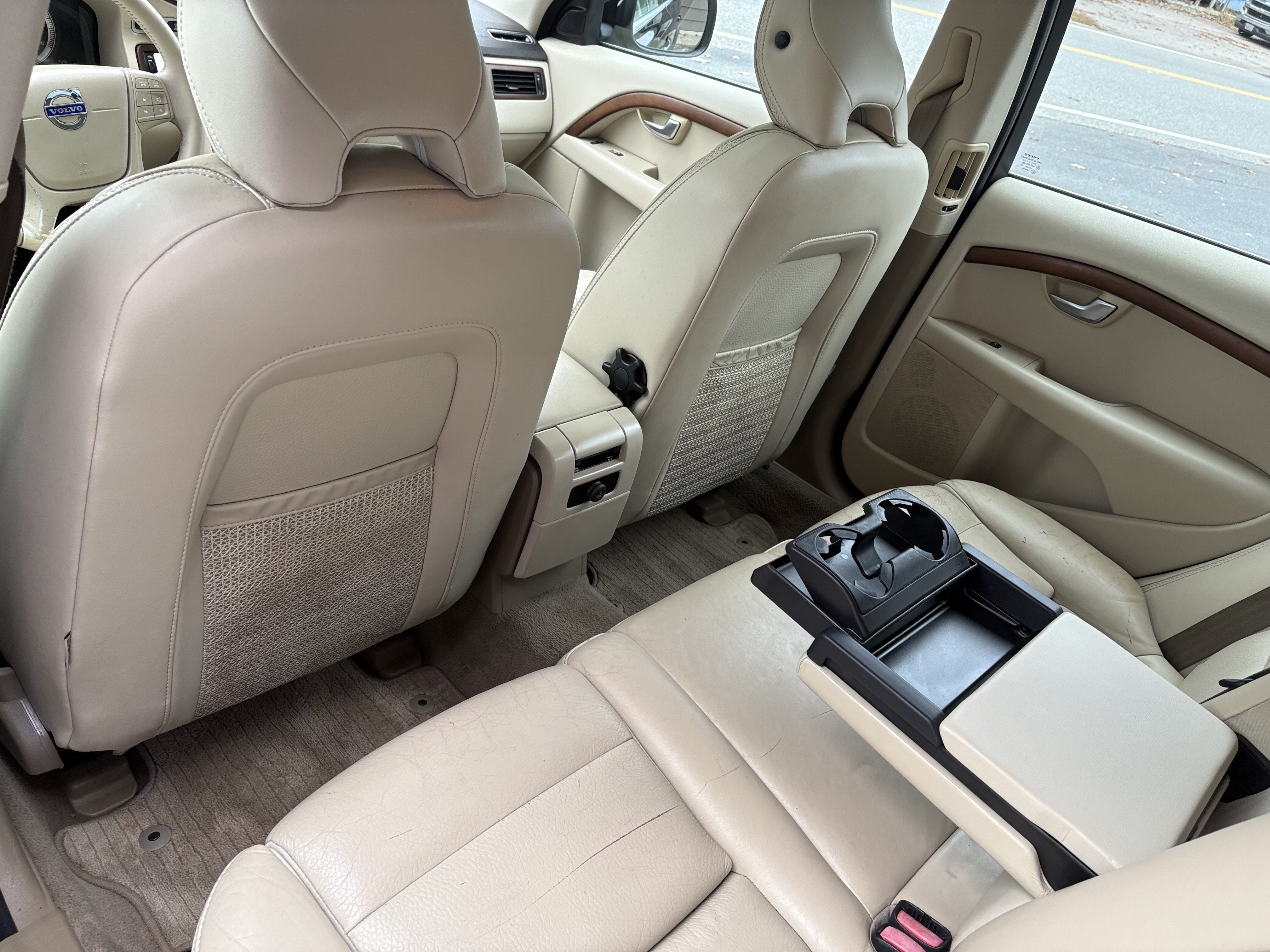 Used 2010 Volvo XC70 3.2 AWD/4WD image 16