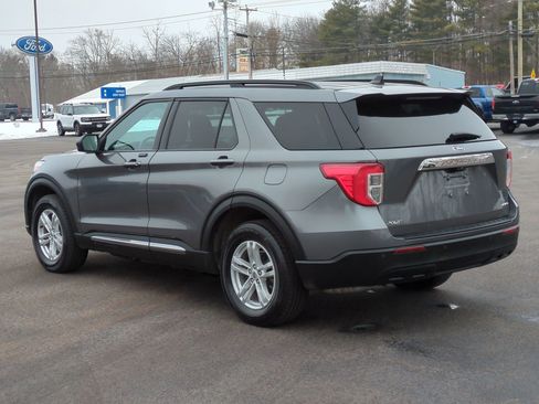 Certified 2023 Ford Explorer XLT image 5