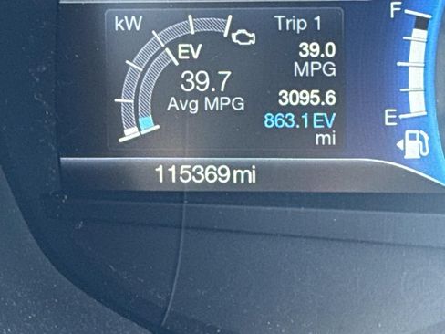 Used 2018 Ford Fusion Titanium FWD image 18