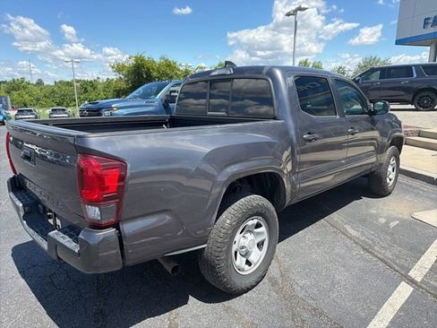 Used 2022 Toyota Tacoma SR w/ SR Convenience Package RWD image 4