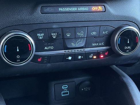 Used 2023 Ford Escape ST-Line image 32