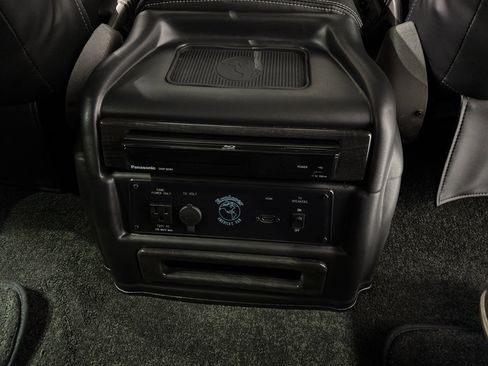 New 2025 GMC Savana 2500 Extended w/ Driver Convenience Package image 23