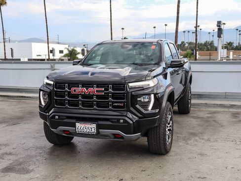 Used 2023 GMC Canyon AT4 AWD/4WD image 3