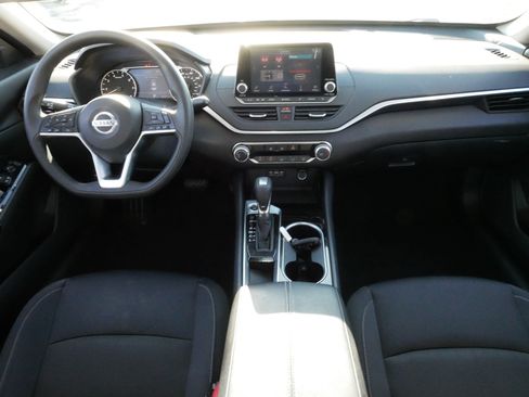 Used 2021 Nissan Altima 2.5 SV FWD image 10