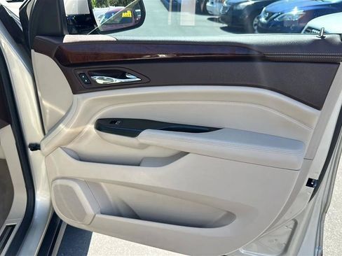 Used 2016 Cadillac SRX Luxury w/ Driver Awareness Package FWD image 31