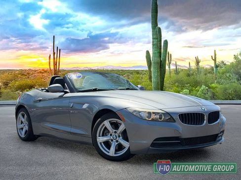 Used 2009 BMW Z4 sDrive30i RWD image 2