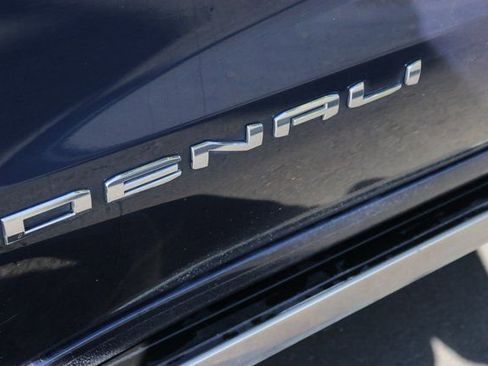 Used 2022 GMC Sierra 1500 Denali w/ Denali Reserve Package image 12