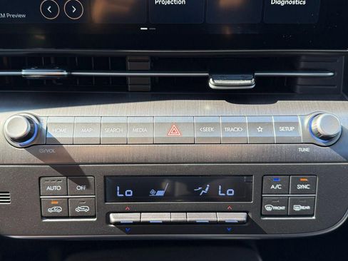 New 2026 Hyundai Kona SEL Premium image 17