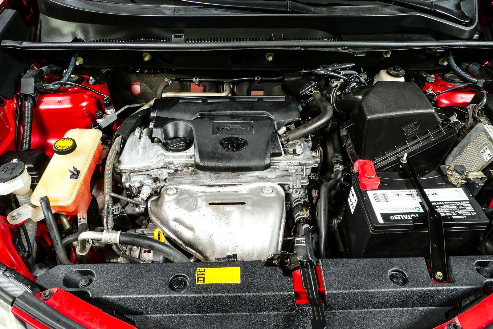 Used 2013 Toyota RAV4 XLE FWD image 32