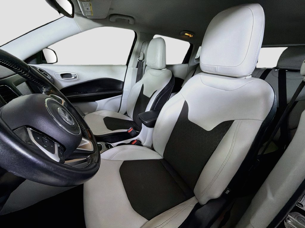 Used 2020 Jeep Compass Latitude FWD image 14