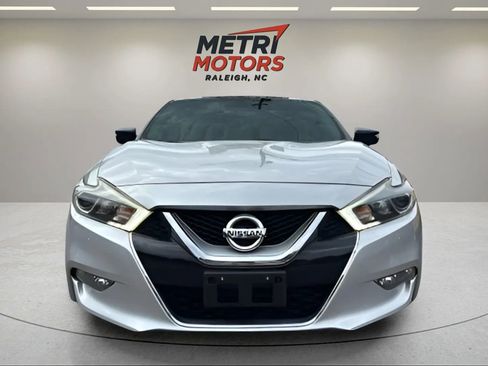 Used 2017 Nissan Maxima Platinum image 18
