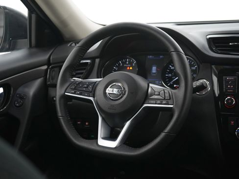 Used 2019 Nissan Rogue SV AWD/4WD image 14