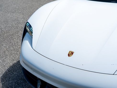Used 2022 Porsche Taycan Turbo S AWD/4WD image 17
