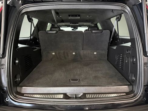 Used 2020 Cadillac Escalade ESV Platinum AWD/4WD image 12