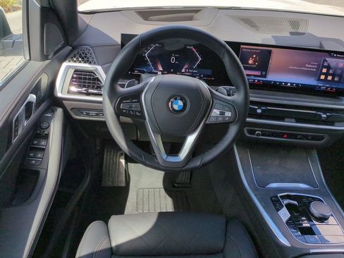 Used 2026 BMW X5 xDrive40i image 16