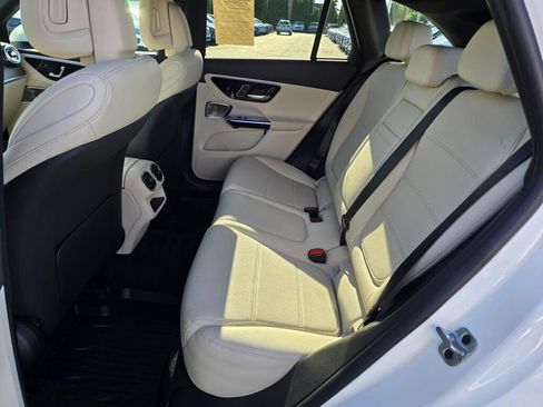 Used 2023 Mercedes-Benz GLC 300 4MATIC image 18