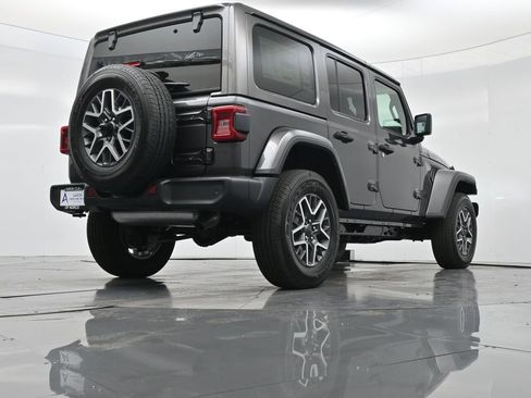 New 2025 Jeep Wrangler Unlimited Sahara w/ Safety Group AWD/4WD image 40