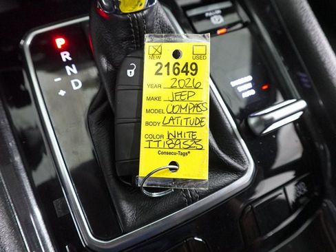 New 2026 Jeep Compass Latitude image 32