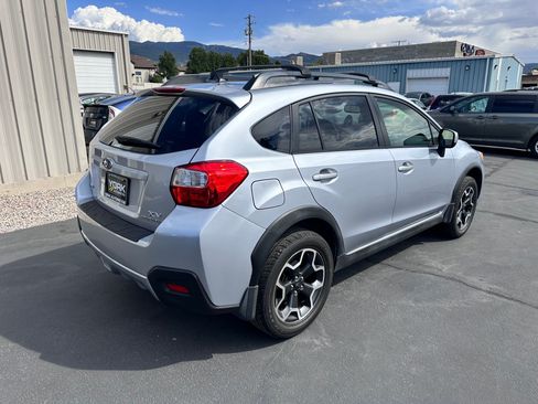 Used 2014 Subaru Crosstrek 2.0i Limited w/ Popular Package #2 AWD/4WD image 3