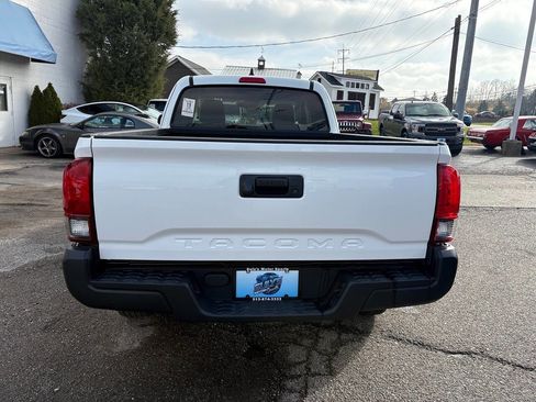 Used 2020 Toyota Tacoma SR image 10