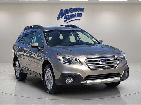 Used 2015 Subaru Outback 2.5i Premium AWD/4WD image 1