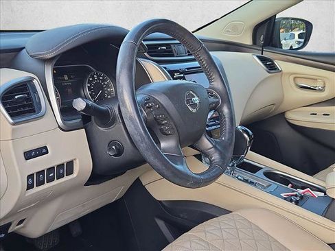 Used 2020 Nissan Murano Platinum w/ Cargo Package FWD image 9