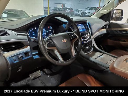 Used 2017 Cadillac Escalade ESV Premium Luxury RWD image 7