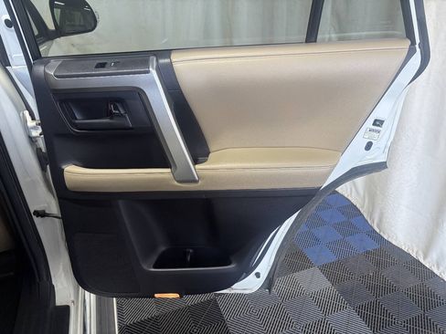 Used 2012 Toyota 4Runner Limited AWD/4WD image 11