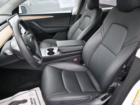 Used 2023 Tesla Model Y Long Range AWD/4WD image 24