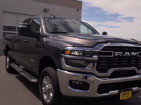 Used 2025 RAM 2500 Big Horn AWD/4WD image 4