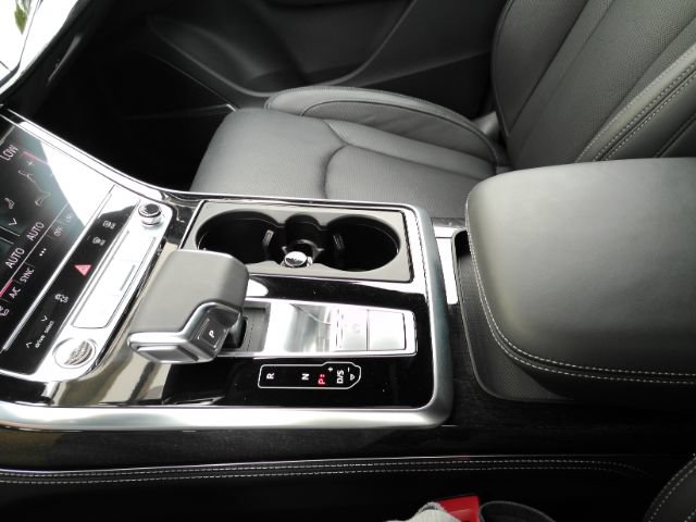 Used 2025 Audi Q7 3.0T Prestige w/ Prestige Package AWD/4WD image 47