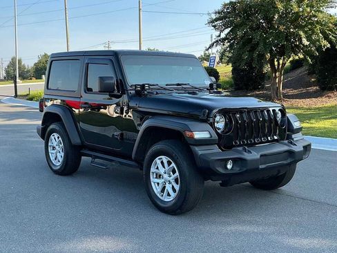 Used 2022 Jeep Wrangler Sport AWD/4WD image 7