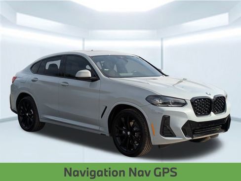 Used 2023 BMW X4 xDrive30i w/ M Sport Package image 9