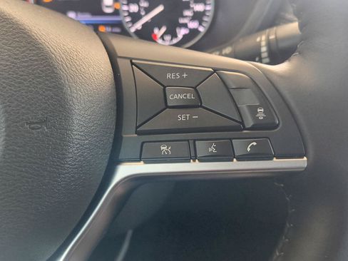 Used 2025 Nissan Sentra SV w/ All-Weather Package FWD image 16