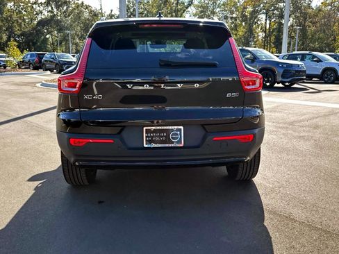 Certified 2024 Volvo XC40 B5 Plus image 4