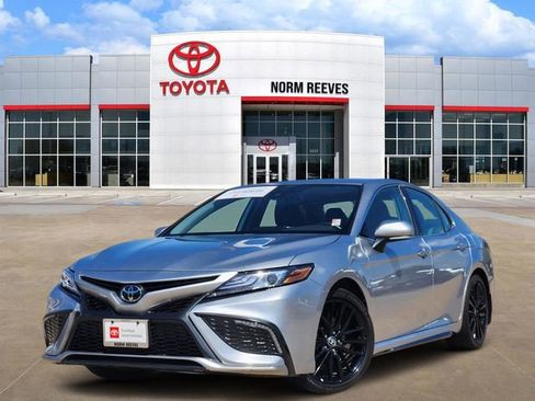 Used 2024 Toyota Camry XSE FWD image 1