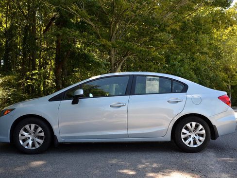 Used 2012 Honda Civic LX image 6