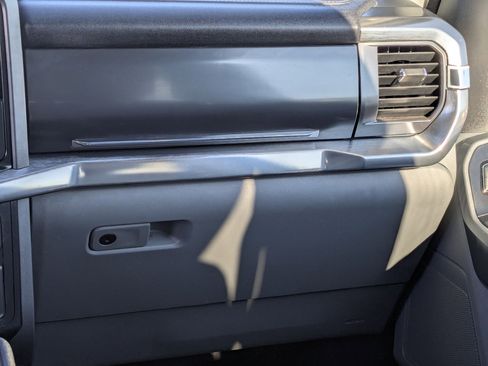 Used 2022 Ford F150 Lariat w/ Tow Technology Package image 30