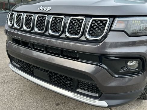 Used 2024 Jeep Compass Limited w/ Sun and Sound Group image 13