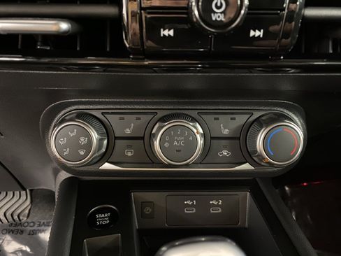 New 2025 Nissan Kicks SV w/ SV Premium Package AWD/4WD image 33