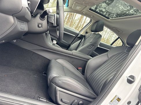 Used 2026 Genesis G70 2.5T Prestige image 33