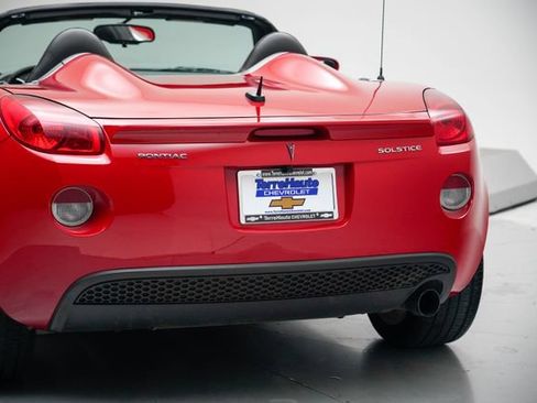 Used 2008 Pontiac Solstice Convertible w/ Premium Package RWD image 4