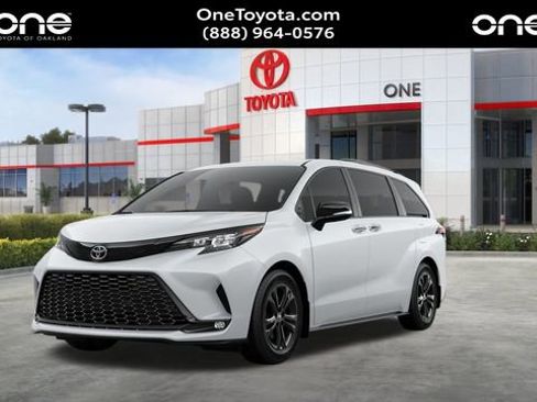 New 2026 Toyota Sienna XSE image 1